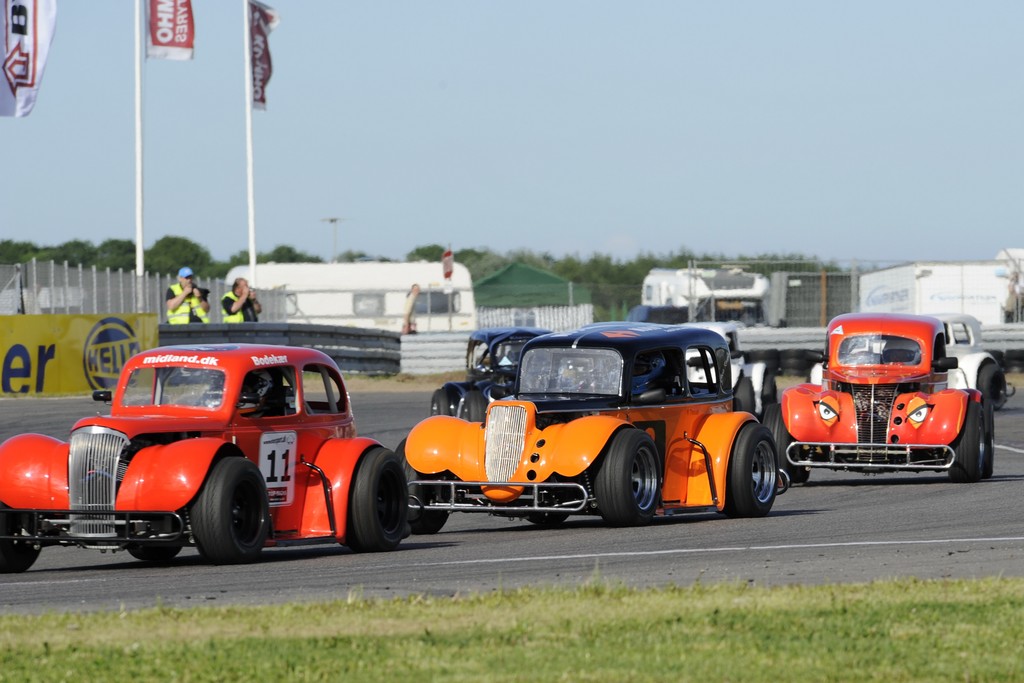 Den 23. maj 2009 var der Danmarkspremiere i Legend-klassen. Morten Troelsen blev nummer to i det første løb, og i weekenden er han med i klassen igen. Atter med nummer 8 på siden af bilen
(Foto: Arkivfoto: DTC/Birger Vilén)